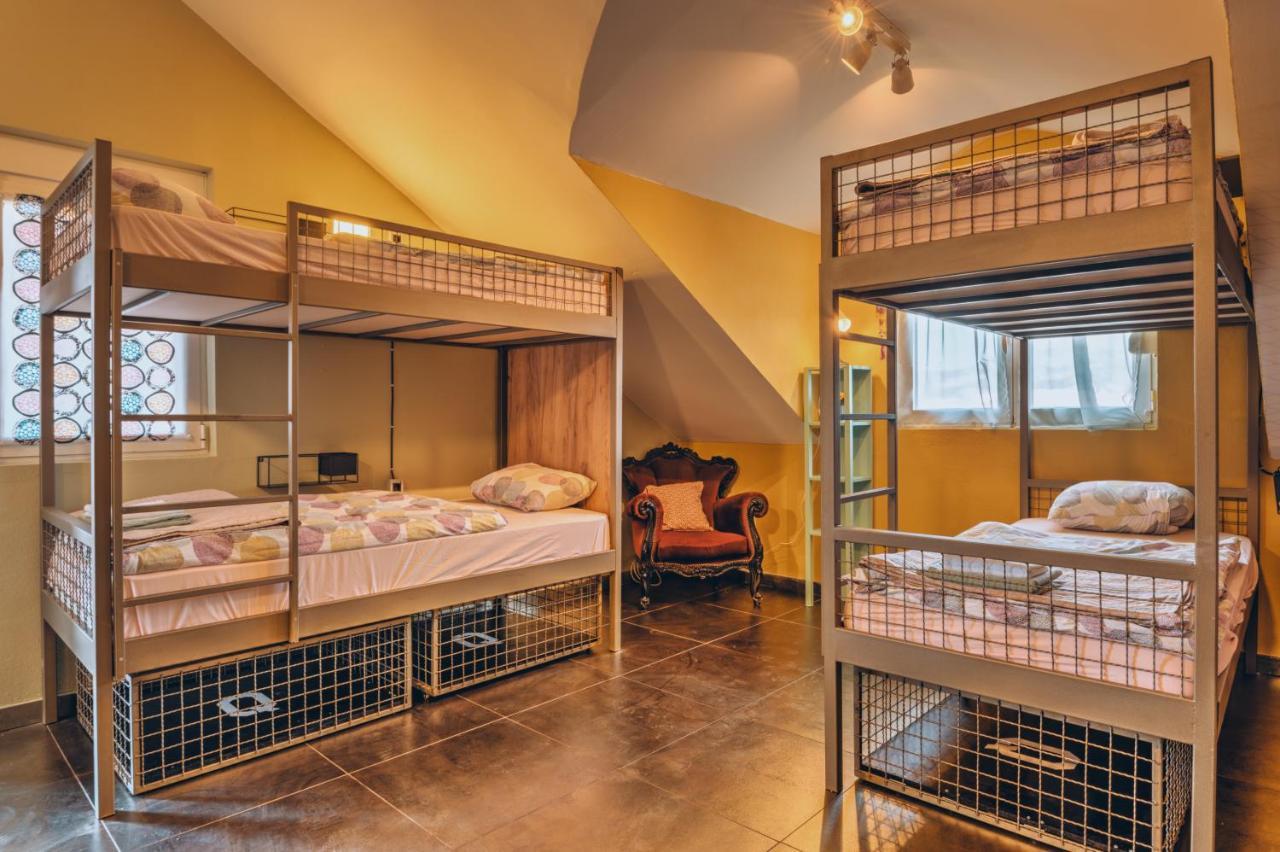 Q Podgorica Beds,Rooms And More Екстер'єр фото