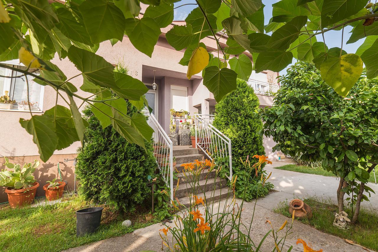 Q Podgorica Beds,Rooms And More Екстер'єр фото